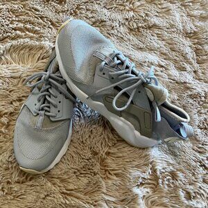 Nike Air Huarache Shoes 4.5Y